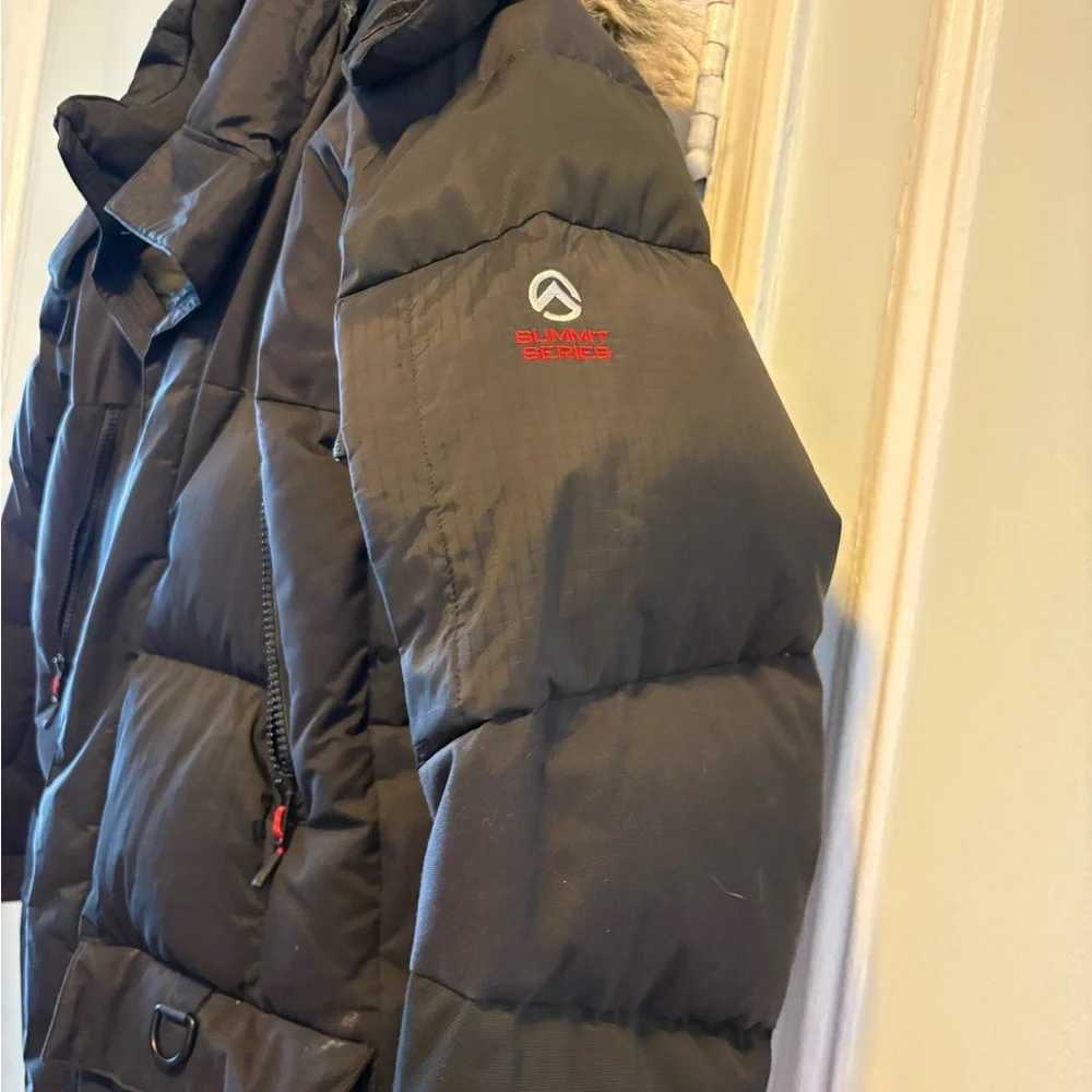 The North Face Men's Black Puffer Coat - Picture 6 of 9